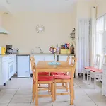 2 Bedroom Awesome In