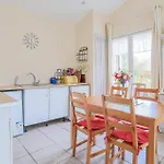 2 Bedroom Awesome In *