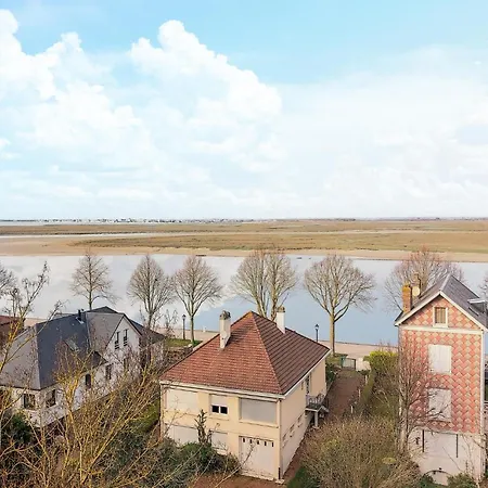 Semesterbostad Amazing In With House Sea View Gueschart