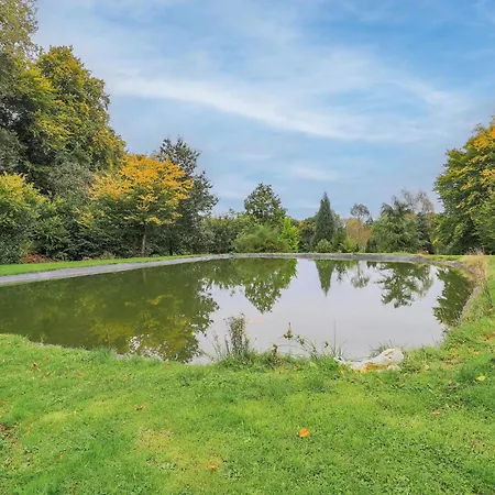 2 Bedroom Amazing In Hébergement de vacances Gueschart